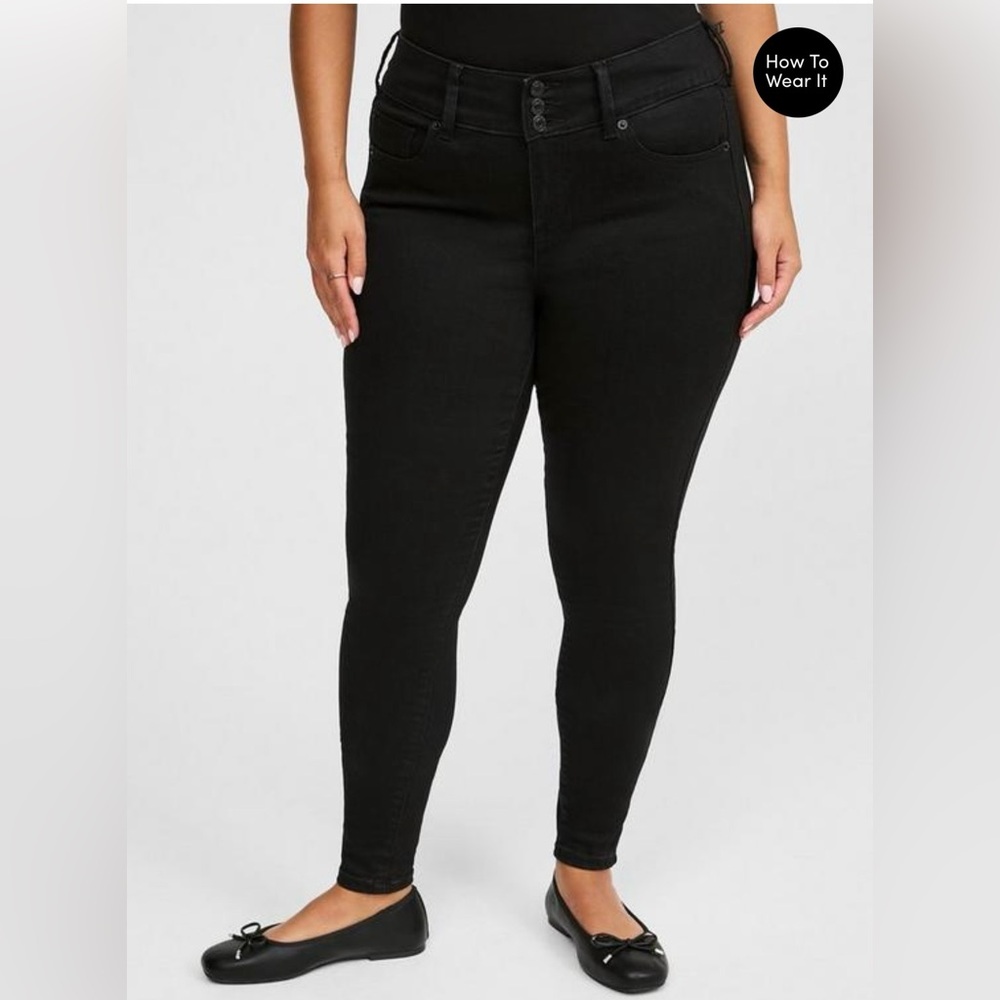 Torrid Black high waisted Skinny jegging Jeans 12 short - Picture 2 of 3